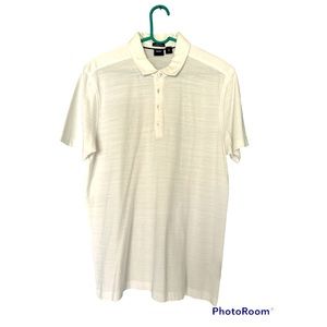 NWOT HUGO BOSS SHORT SLEEVE 3 BUTTON CLOSURE TSHIRT